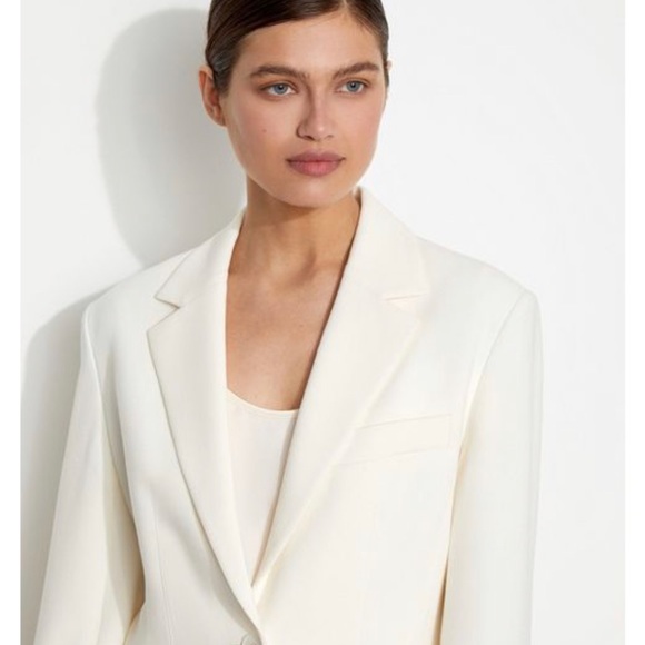 12 storeez white fitted blazer (like new) - Picture 5 of 6